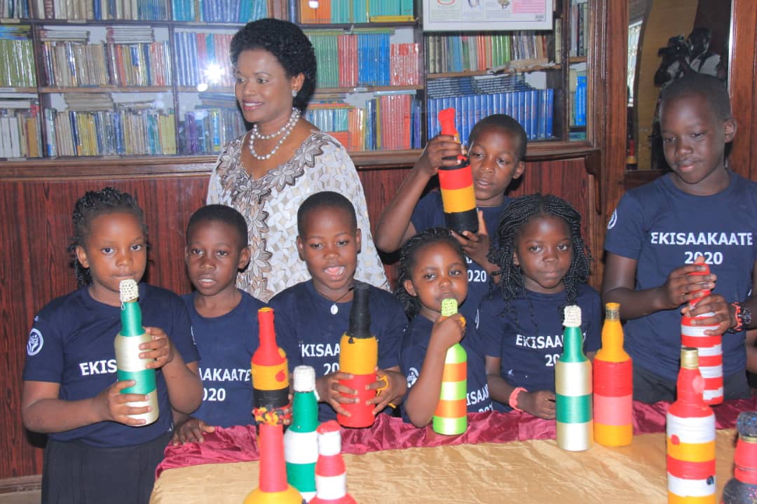 Ebifaananyi: Maama Nnabagereka alambudde abasaakaate