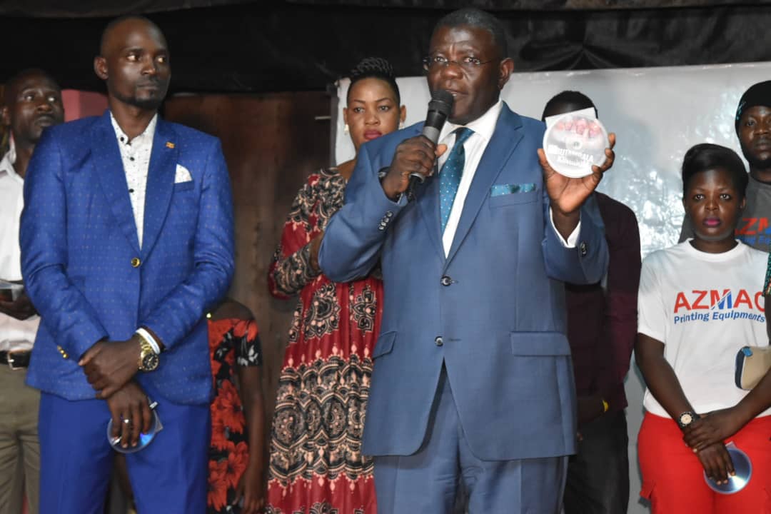 Oweek. Kaawaase asabye etteeka erikwata ku biyiiye okunywezebwa