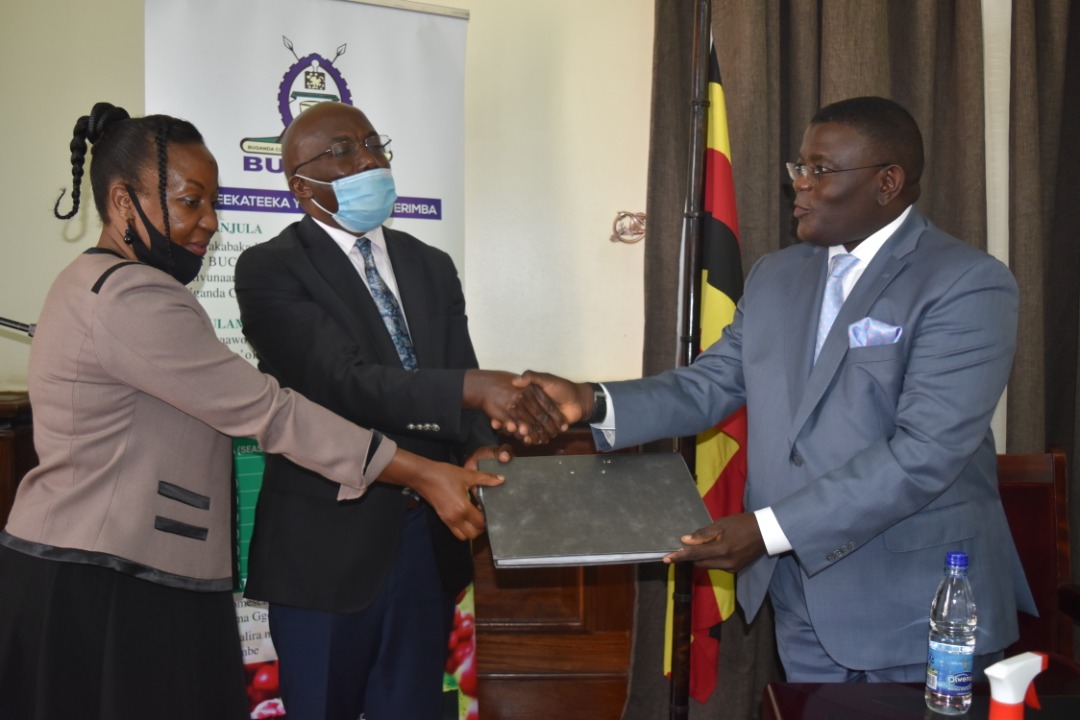 Oweek. Kaawaase agamba Obwavu obuli mu Buganda tebusosola