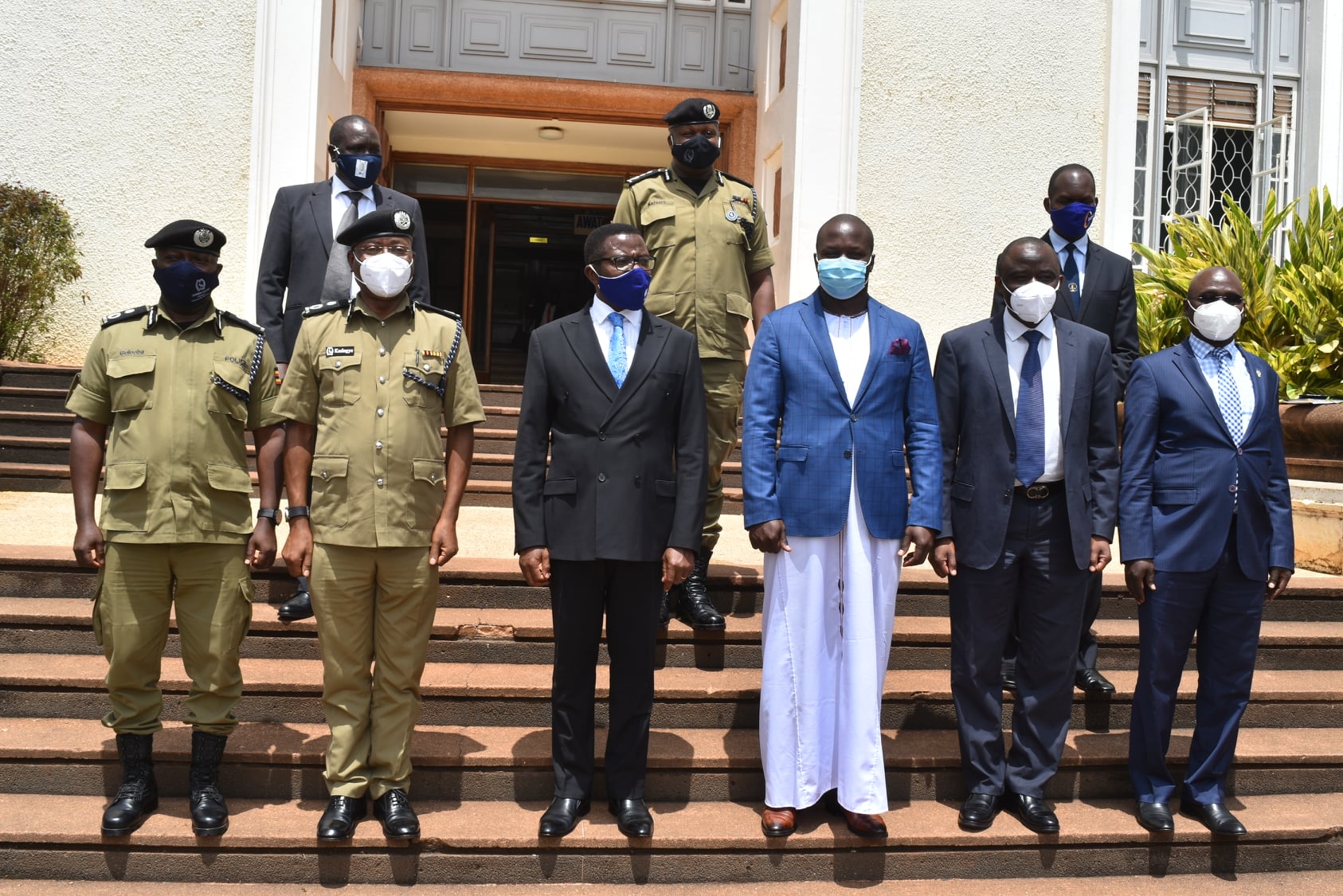 Bannayuganda bakooye amasasi ne ttiyaggaasi – Katikkiro Mayiga