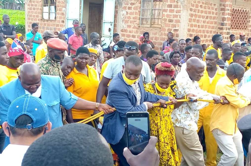 Ab’e Nama bafunye amasanyalaze