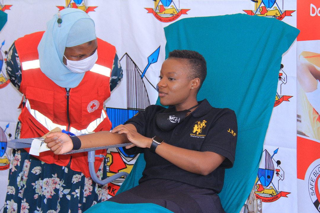 Omumbejja Nassolo akubirizza abantu okugaba omusaayi