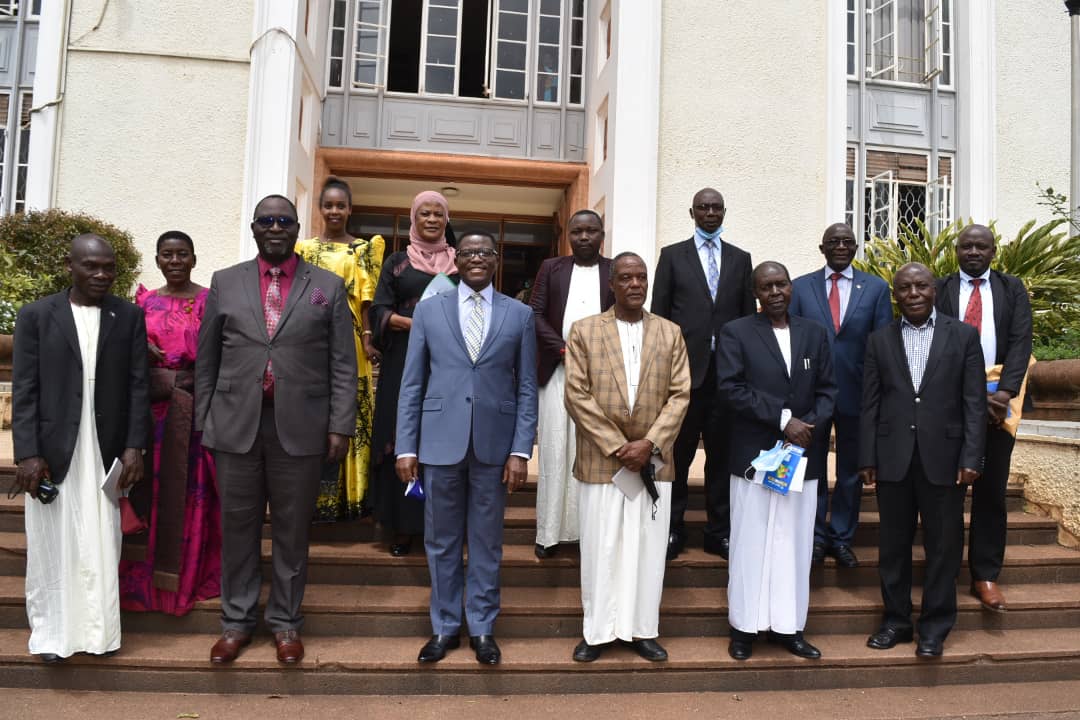 Obwakabaka bwakukwatagana n’ebibiina by’obweggasi okutumbula emmwanyi