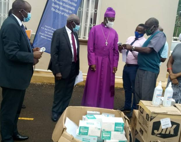 Ssaabalabirizi alabudde bannabyafuzi abajeemedde ebiragiro bya Corona