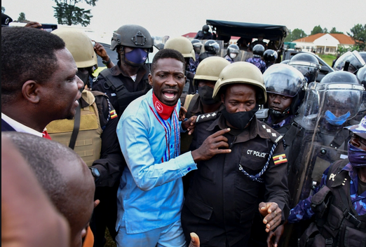 Bobi Wine asabye Pulezidenti Museveni aleme kulya bigambo bye