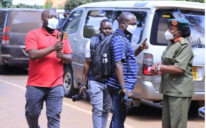 Bannamawulire batabukidde ab’ebyokwerinda lwa kutulugunyizibwa