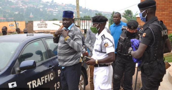 Amuriat ayimbuddwa ku kakalu ka kkooti