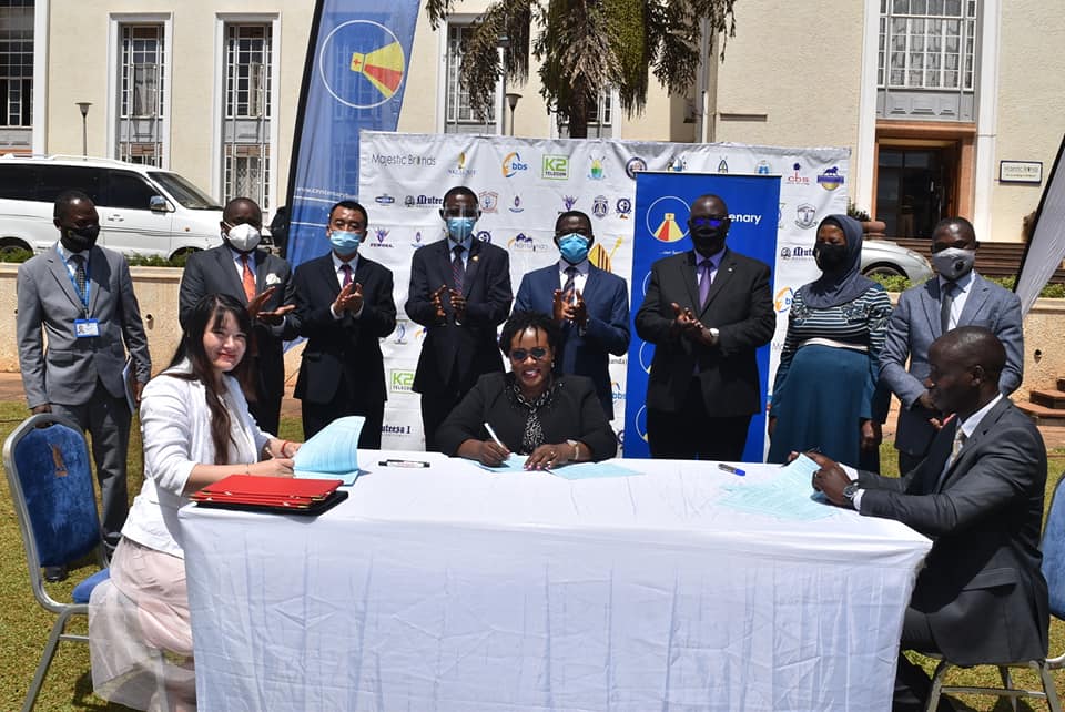 Obwakabaka busse omukago ne Centenary Bbanka okufunira abantu ennyumba ku ssente entono