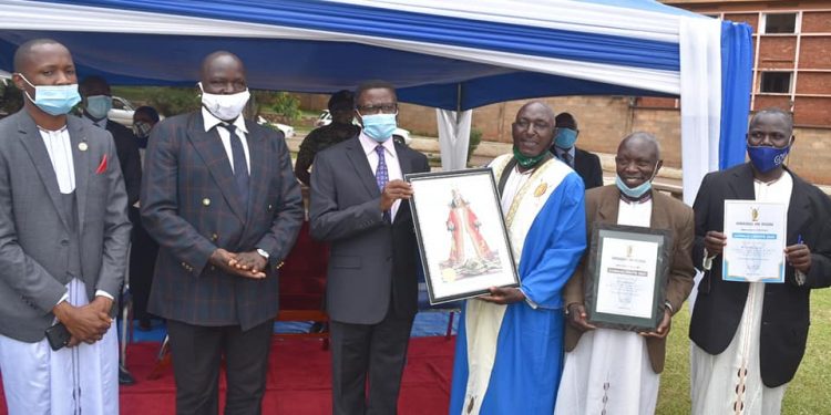 Bwe tutakuuma mpisa, tusabulula ebirungo ebitufuula Abaganda – Katikkiro Mayiga