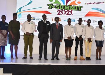 Katikkiro akubiriza abawangaala ne Mukenenya  obuteekubagiza