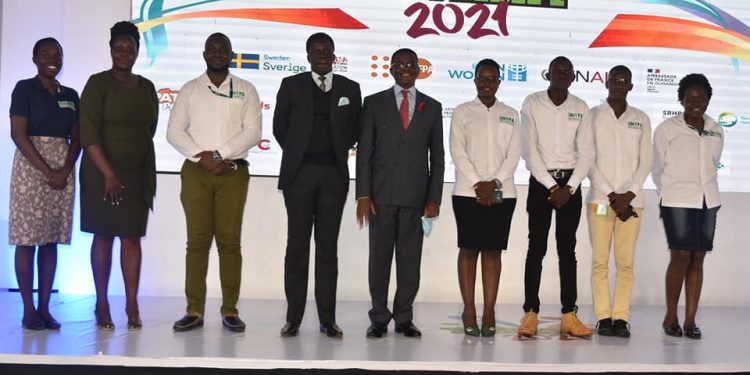 Katikkiro akubiriza abawangaala ne Mukenenya  obuteekubagiza