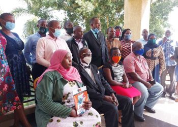 RDC  Bamwine atabukidde abazadde ku nkuza y’abaana