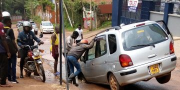 Gavumenti ewaddeyo obuwumbi 9 okuddaabiriza enguudo mu Kampala