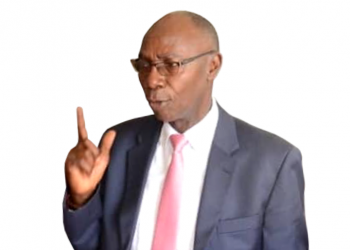 Abalimi basabiddwa okweyunira obwegassi