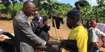 Balumiriza abasirikale okukozesa abasibe okubatulugunya