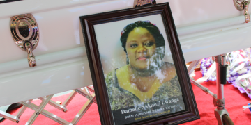 Obwakabaka bukungubagidde omukiise waabwo mu Amerika