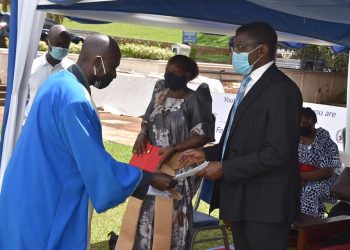 Temukkiriza bisoomoozo kubasinga maanyi –  Katikkiro Mayiga