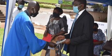 Temukkiriza bisoomoozo kubasinga maanyi –  Katikkiro Mayiga
