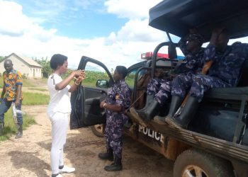 Poliisi ewadde abatwala ettaka ly’abatuuze e Rakai obukuumi, Omubaka Kinyamatama n’atabuka