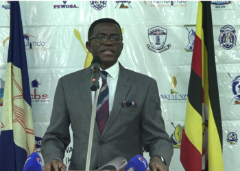 Katikkiro  Mayiga yeekokkodde bannabyabufuzi abaagala abalwanire entalo zaabwe