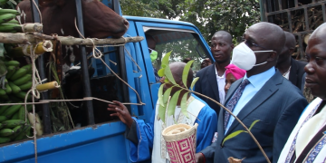 Minisita Kyewalabye avumiridde ettemu eryakoleddwa ku Gen. Katumba Wamala