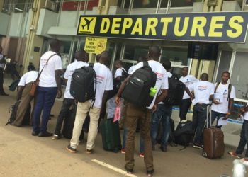 Ziizino kkampuni ezaggyiddwako olukusa okutwala bannayuganda ku kyeyo