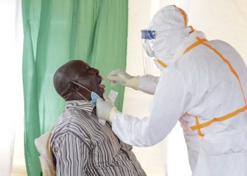 Ababaka baagala abasawo abafa nga bajjanjaba aba COVID-19 baliyirirwe