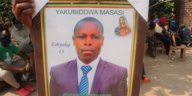 Ab’oluganda lwe yattibwa abakuumi ba Minisita Kasolo batabuse, baagala bwenkanya