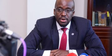 Owek. Mpanga  alabudde Minisita w’ebyettaka Mayanja yeewale okucamuka ku nsonga za mayiro