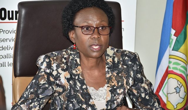 Minisitule y’ebyobulamu: Ebbula ly’eddagala erigema COVID-19 tekijja kulemesa kuggulawo ggwanga
