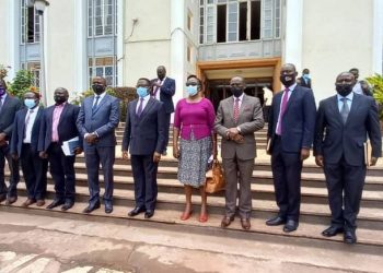 Twewale okuteeka ebyobufuzi mu nteekateeka z’enkulaakulana – Katikkiro Mayiga