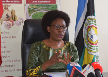 Minisita Nabakooba:  Tugenda kulwanyisa ekibbattaka