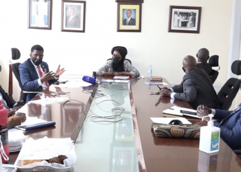 Ababaka ba Palamenti balayidde obutaganya gavumenti kuggyawo mayiro