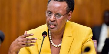 Abasomesa abatagemeddwa tebajja kukkirizibwa mu bibiina – Janet Museveni