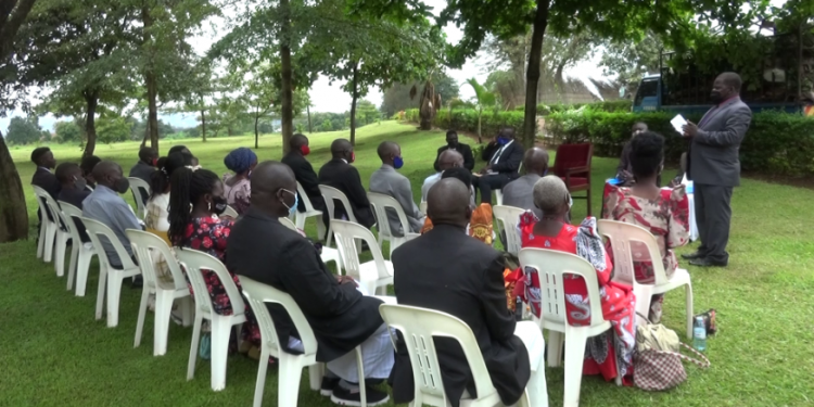 Bannabulemeezi basabiddwa okukuuma abayizi mu muggalo