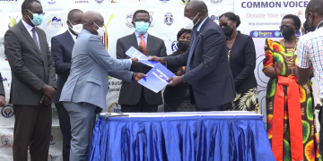 Buganda esse omukago ne Ssettendekero wa Makerere okutumbula Oluganda