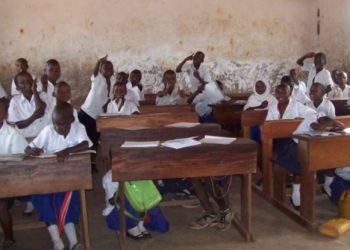 Gavumenti esazizzaamu layisinsi y’amasomero g’obwannannyini