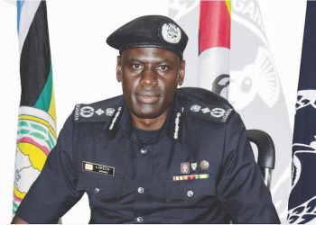 Poliisi entagaazizza ku by’okuddamu okunnoonyereza ku nfa ya Gen. Lokech