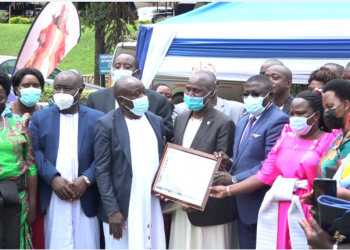 Mukomye okutabiikiriza ebyobufuzi mu buli nsonga – Owek. Kaawaase