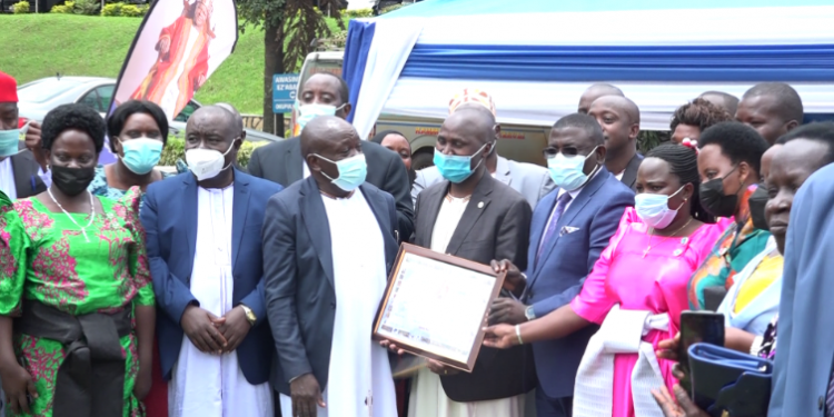 Mukomye okutabiikiriza ebyobufuzi mu buli nsonga – Owek. Kaawaase