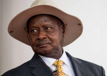 Pulezidenti Museveni alabudde abasomesa okukomya okumupeeka okubongeza omusaala