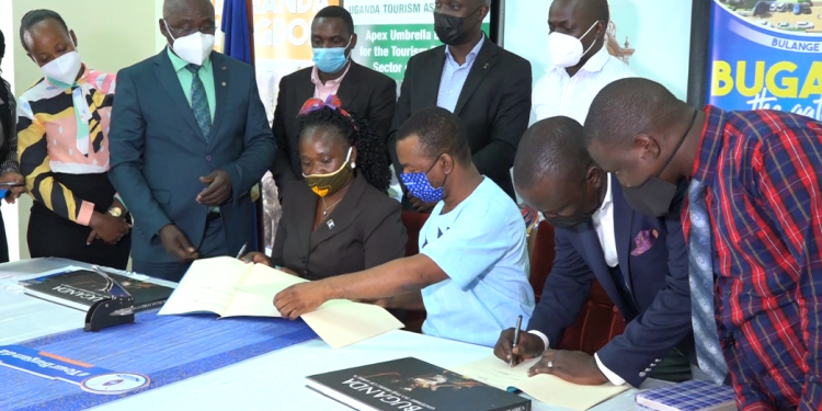 Obwakabaka busse omukago n’aba Uganda Tourism Association