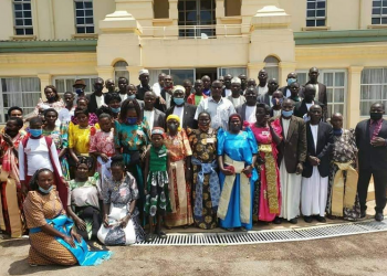 Bannayuganda basabiddwa okuyambako mu kulwanyisa enguzi