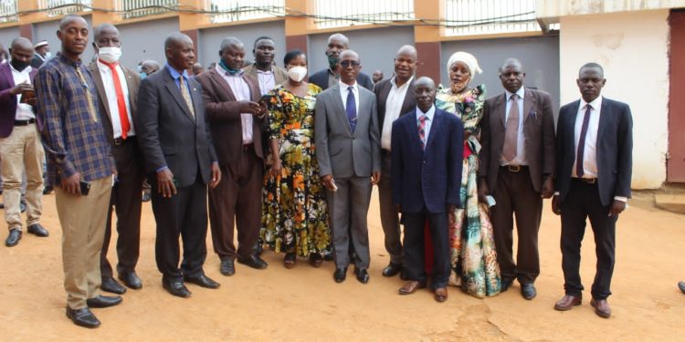 BLB ebangudde abaami ba Kabaka ku ttaka