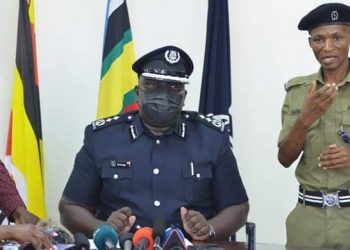 Poliisi egamba abantu 6 be bafiiridde mu bbomu, ebipya bizuuse