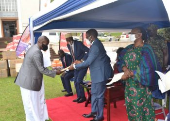  Bannabuddu baleese Oluwalo lwa bukadde 37 n’okusoba