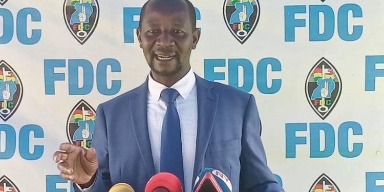 FDC: Museveni akomye okuyingiza ebyobufuzi mu nsonga za mayiro