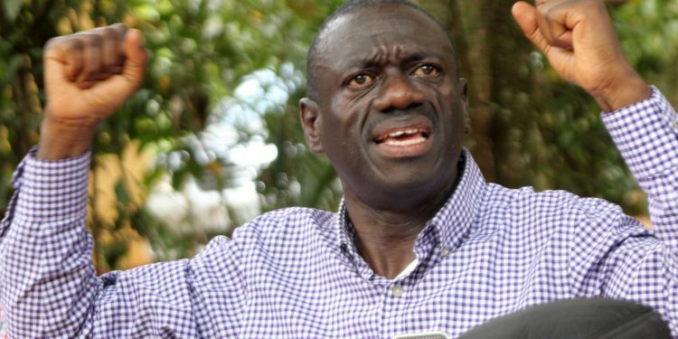 Gavumenti eby’okuggulawo ebala kubbirako ssente – Dr. Besigye