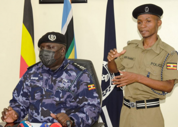 Ab’ebyokwerinda batandise okunoonyereza ku ttemu erikolebwa ku bapoliisi
