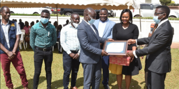 Owek. Mayiga akuutidde abakozi okunyweza enkola y’omulembe omuggya